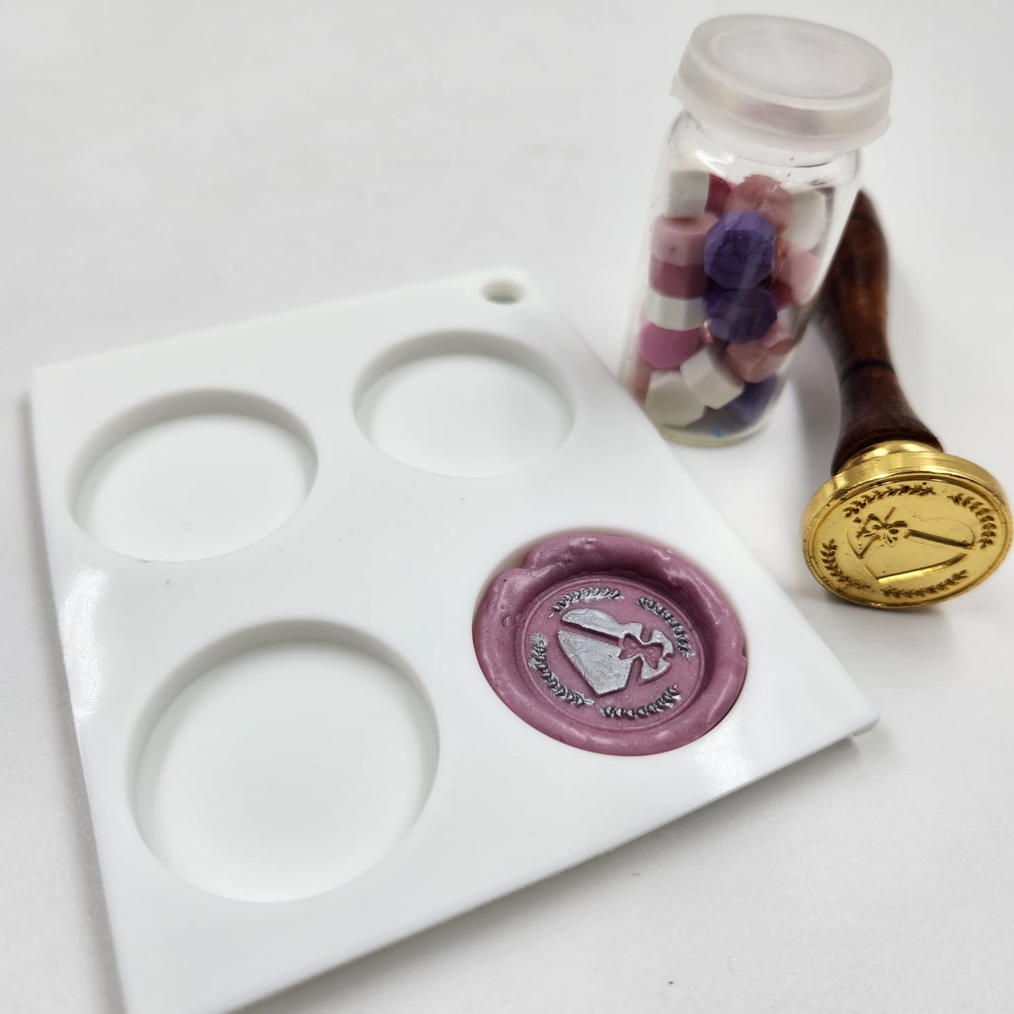 Silicone wax seal tray