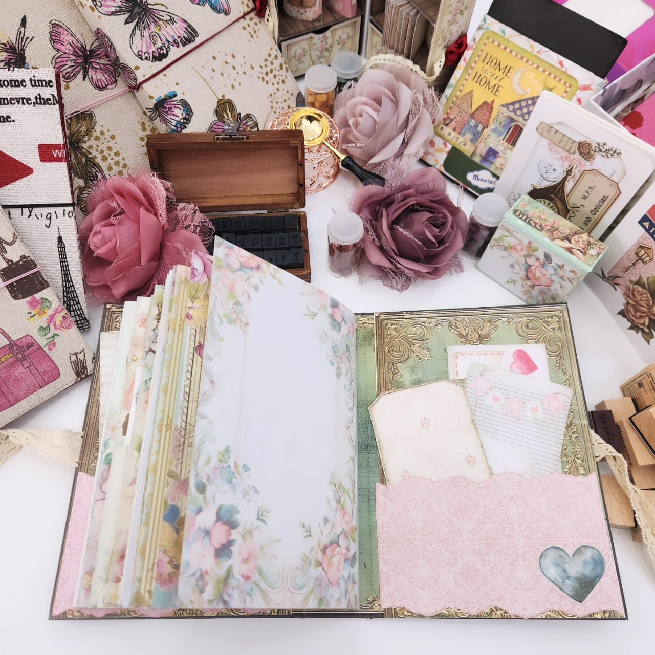 Black Floral Scrapbook - Elegance in every detail
