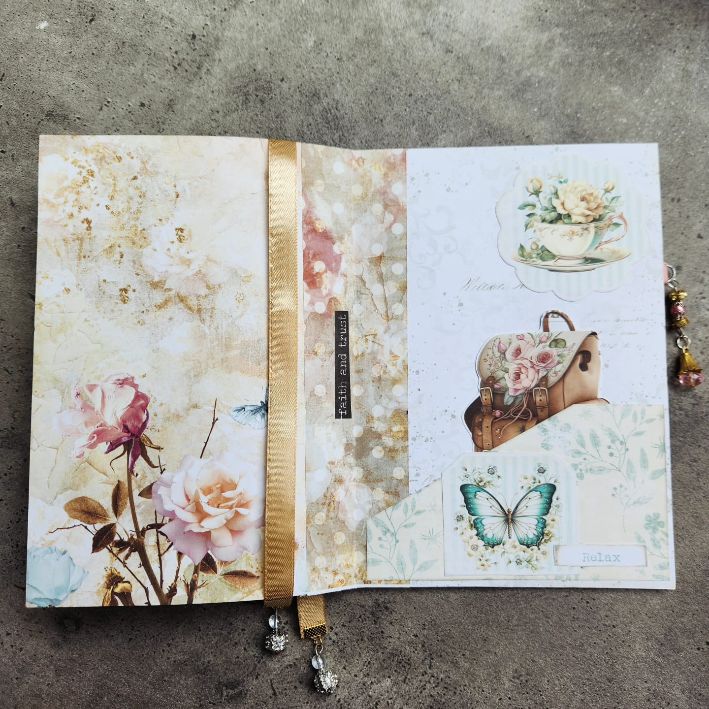 PAPILLON FLORAL SCRAPBOOK