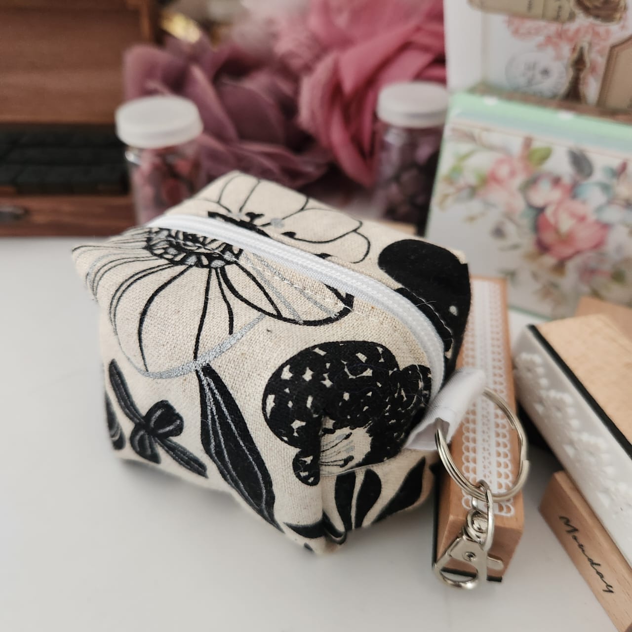 Vintage Floral Fabric Cube Pouch