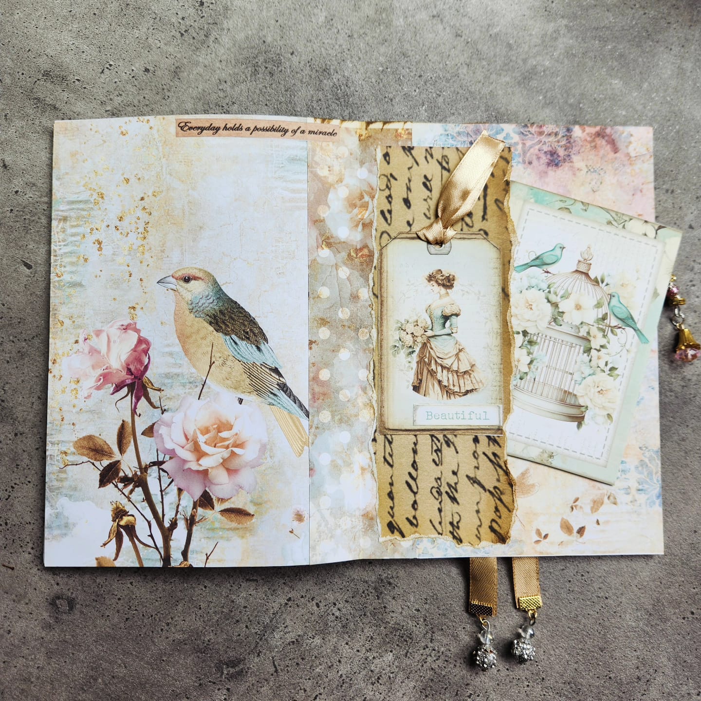PAPILLON FLORAL SCRAPBOOK