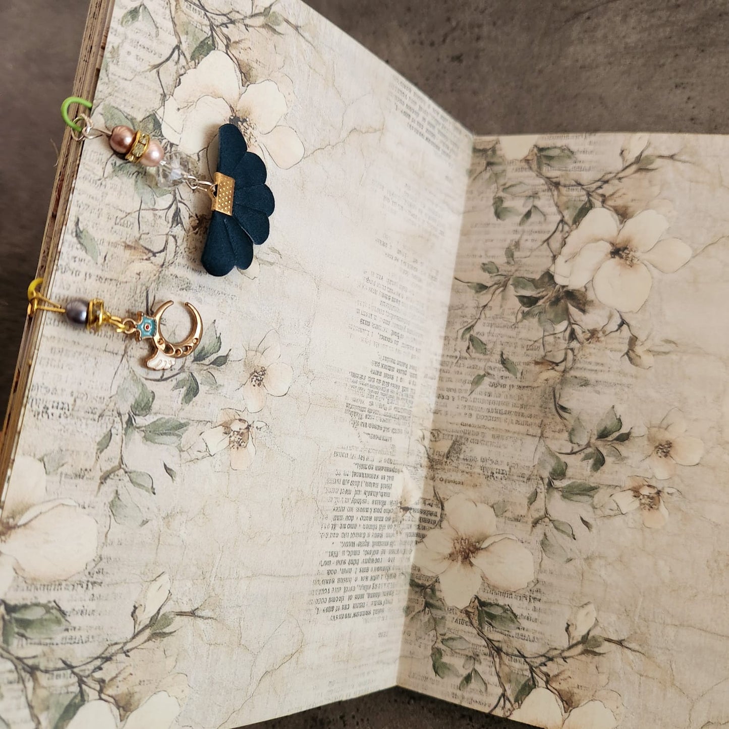 GARDEN LIBRARY SCRAPBOOK
