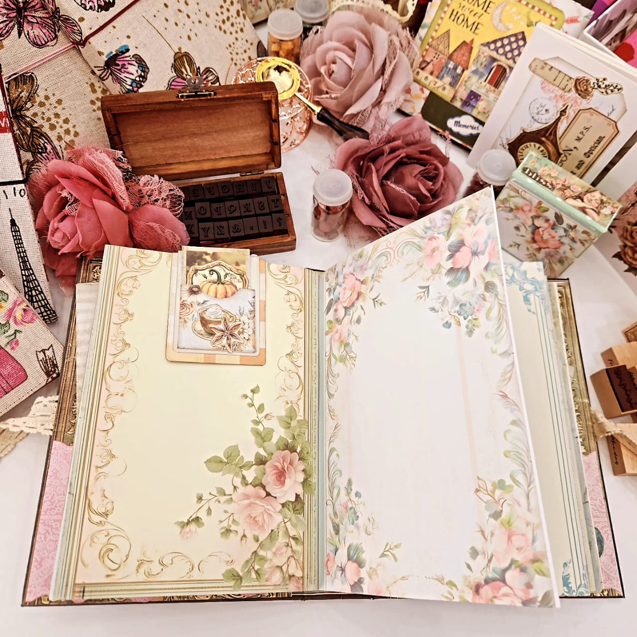 Black Floral Scrapbook - Elegance in every detail - Image 6
