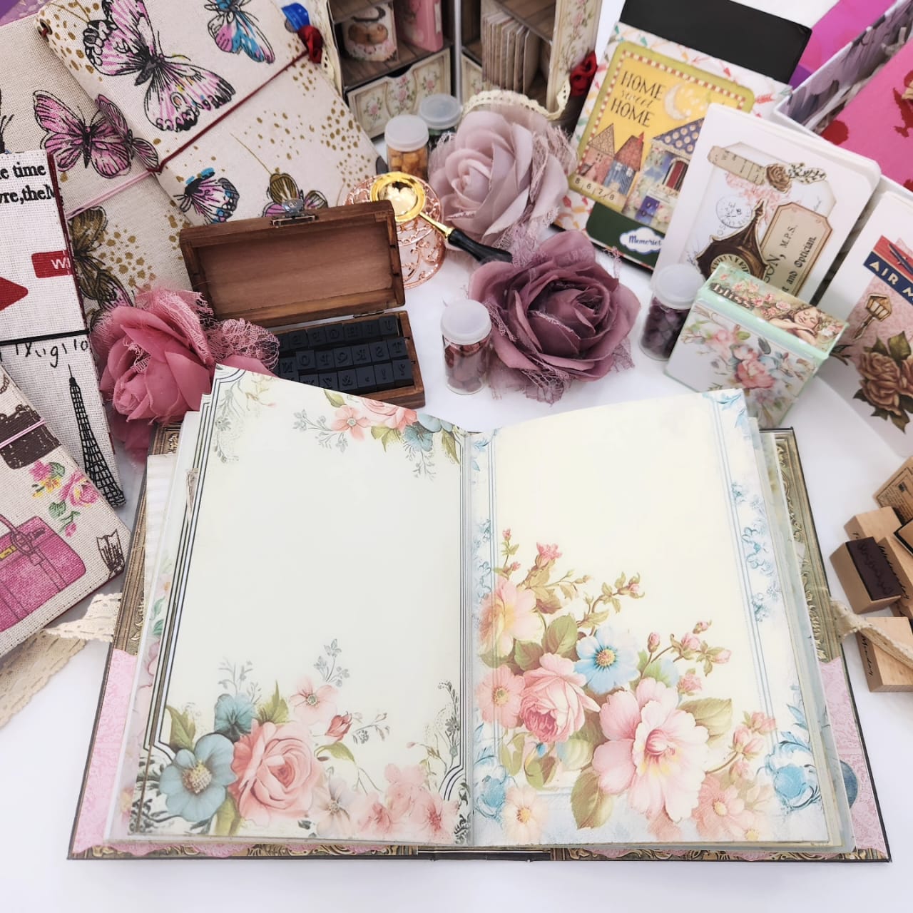Black Floral Scrapbook - Elegance in every detail - Image 4